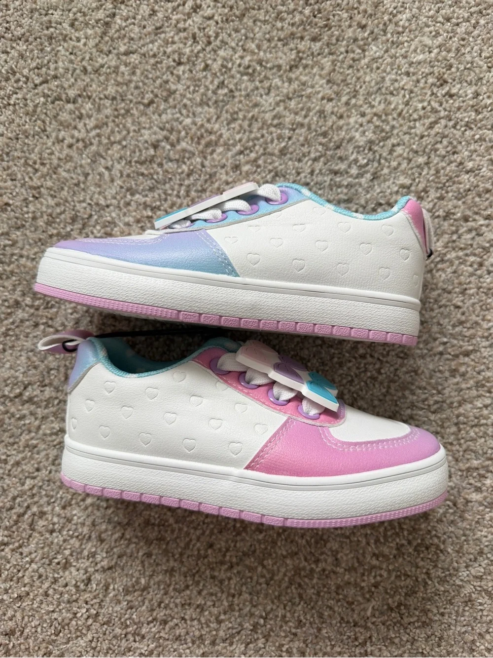 NWT GroundUp Girls Bow Sneakers